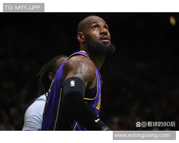 詹姆斯生涯新篮板记录！湖人击败勇士取得全胜