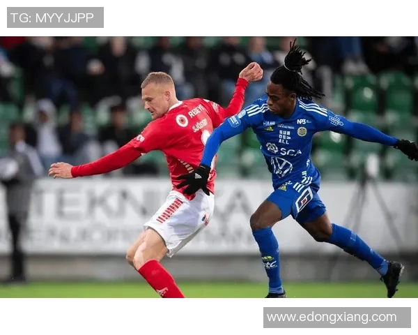 日本与巴拉圭足球赛即时比分更新及精彩瞬间回顾