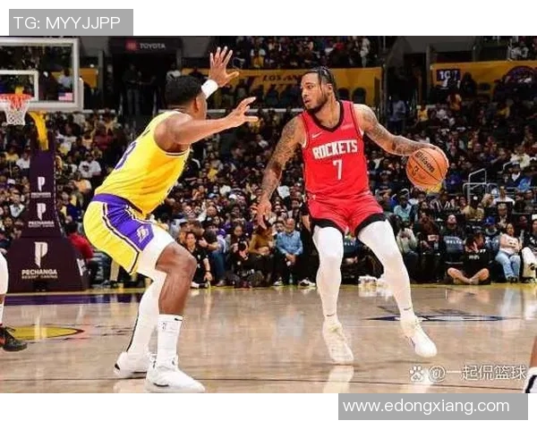 湖人火箭季后赛第三场激战回顾与精彩瞬间分析